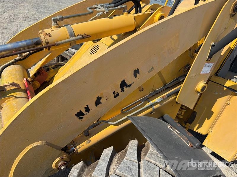 Komatsu WB70A Wheel Loader Φορτωτές με λάστιχα (Τροχοφόροι)