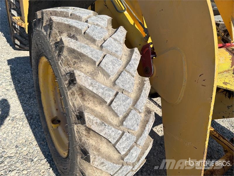 Komatsu WB70A Wheel Loader Φορτωτές με λάστιχα (Τροχοφόροι)