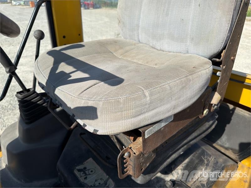 Komatsu WB70A Wheel Loader Φορτωτές με λάστιχα (Τροχοφόροι)