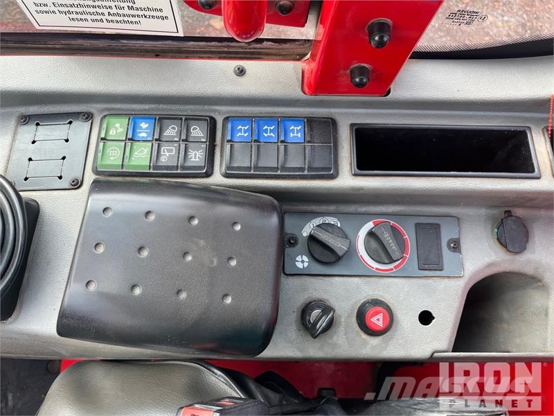 Kramer 353 Wheel Loader (Inoperable) Wheel loaders