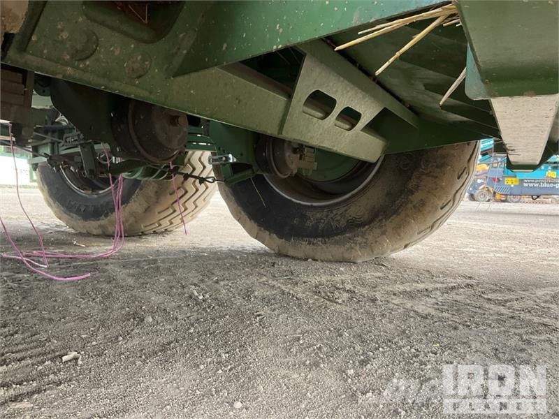 Krone Big Pack 1290HDP2 Big Square Baler Küp balya makinalari