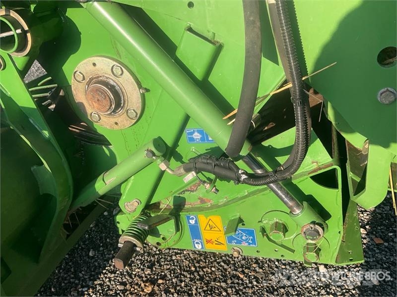 Krone Comprima F 155 XC Round Baler Enfardadeira de rolos