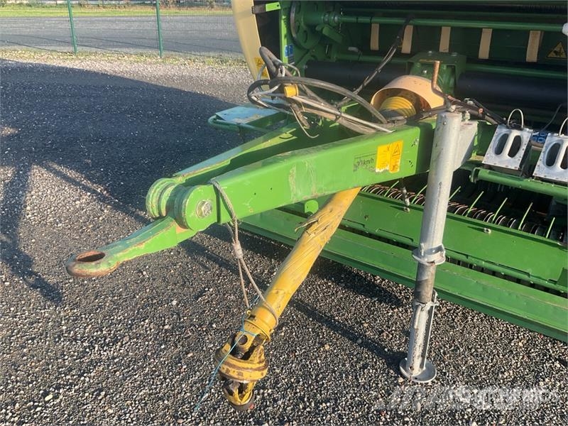 Krone Comprima F155 Round Baler 圓型牧草打包機
