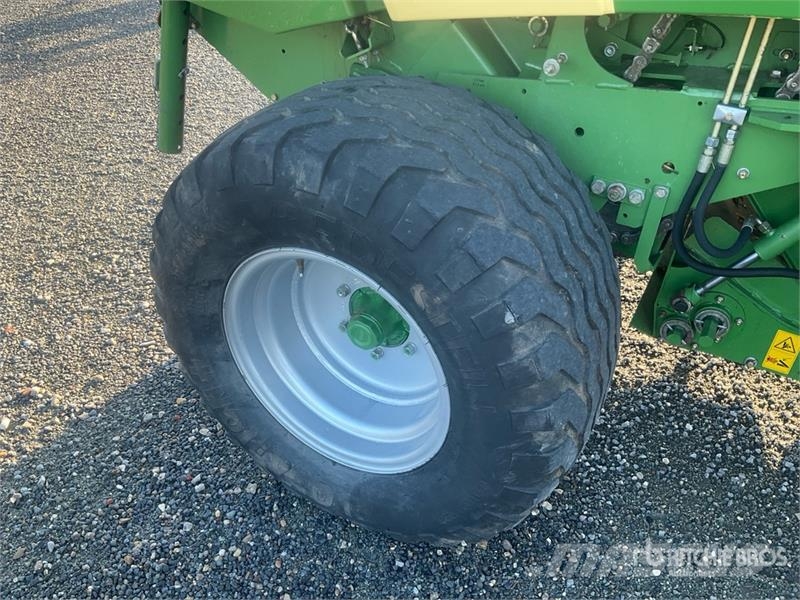 Krone Comprima F155 Round Baler 圓型牧草打包機