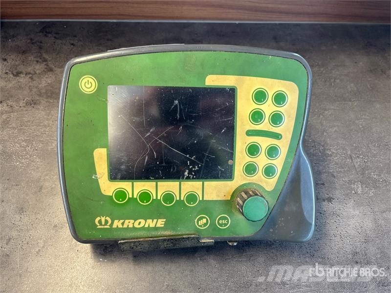 Krone Swadro 1400 Hay Rake Ancinhos e espalhadores de feno