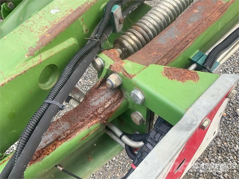 Krone Swardo 1400 Hay Rake 耙與翻草機