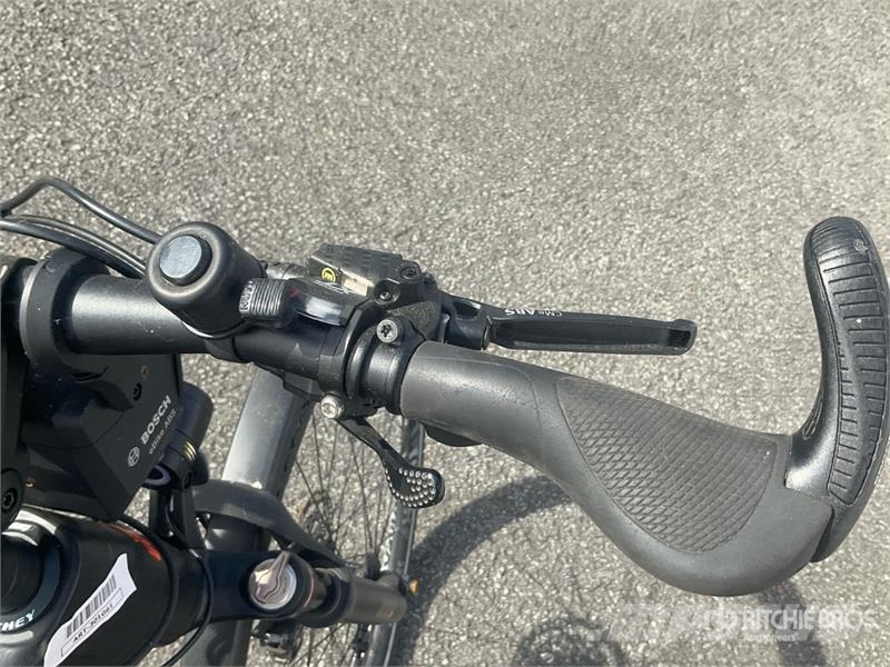KTM Macina Sport ABS Electric Bicycle (Inoperable) مكونات أخرى