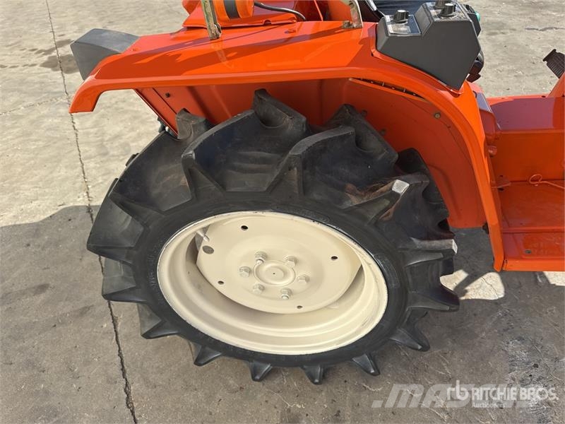 Kubota B1-16 4WD Tracteur Utilitaire Utility Tractor Micro tracteur