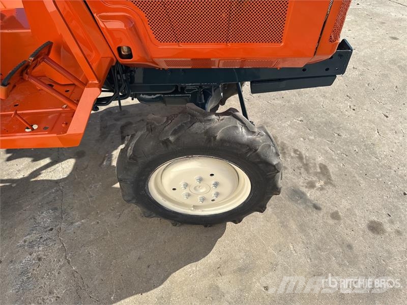 Kubota B1-16 4WD Tracteur Utilitaire Utility Tractor Micro tracteur