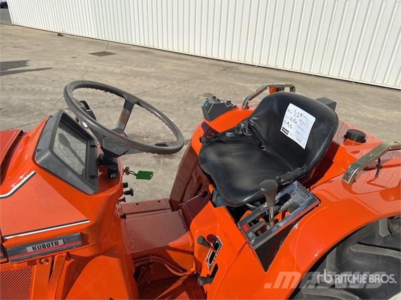 Kubota B1-16 4WD Tracteur Utilitaire Utility Tractor Micro tracteur