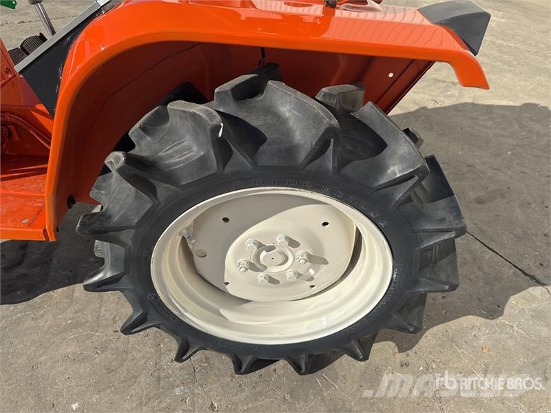Kubota B1-16 4WD Tracteur Utilitaire Utility Tractor Micro tracteur