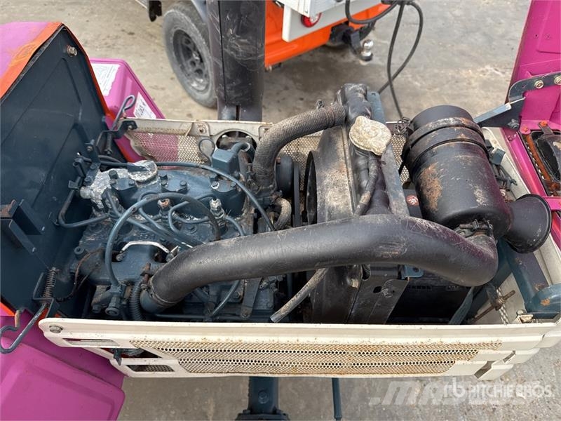 Kubota B1600 4WD Tracteur Utilitaire Utility Tractor Manji traktori