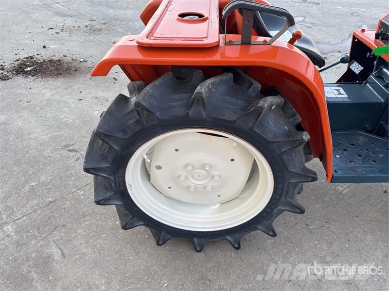 Kubota B1600 4WD Tracteur Utilitaire Utility Tractor Kompakttraktorid