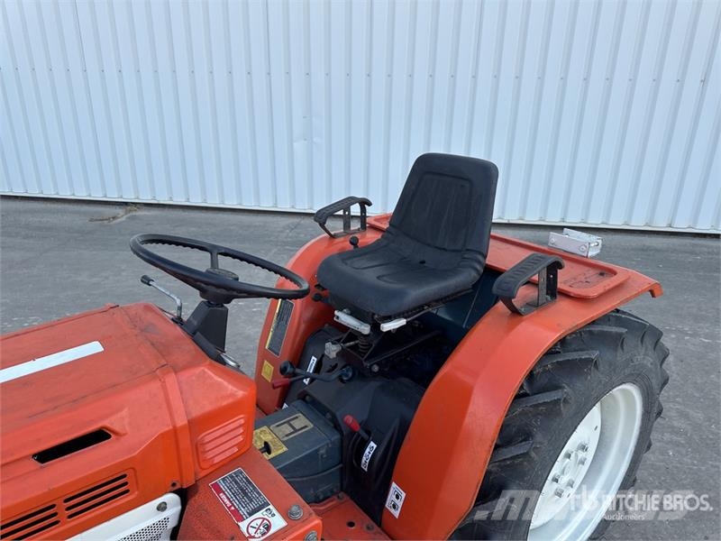 Kubota B1600 4WD Tracteur Utilitaire Utility Tractor Kompakttraktorid