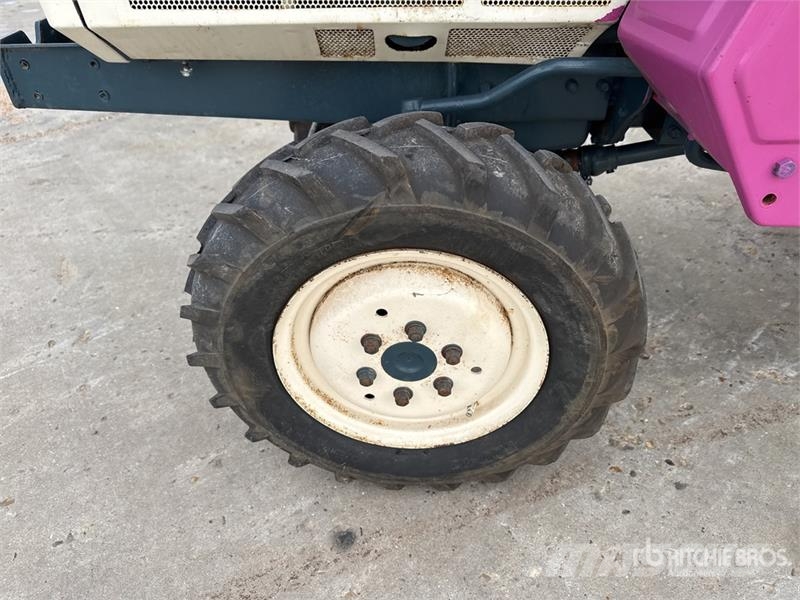 Kubota B1600 4WD Tracteur Utilitaire Utility Tractor Kleintraktoren