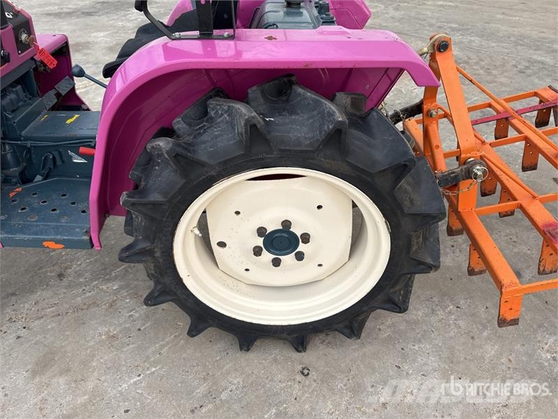 Kubota B1600 4WD Tracteur Utilitaire Utility Tractor Kleintraktoren