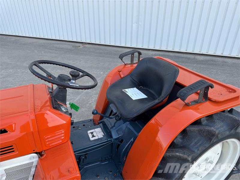 Kubota B1600 4WD Tracteur Utilitaire Utility Tractor Kompakttraktorid
