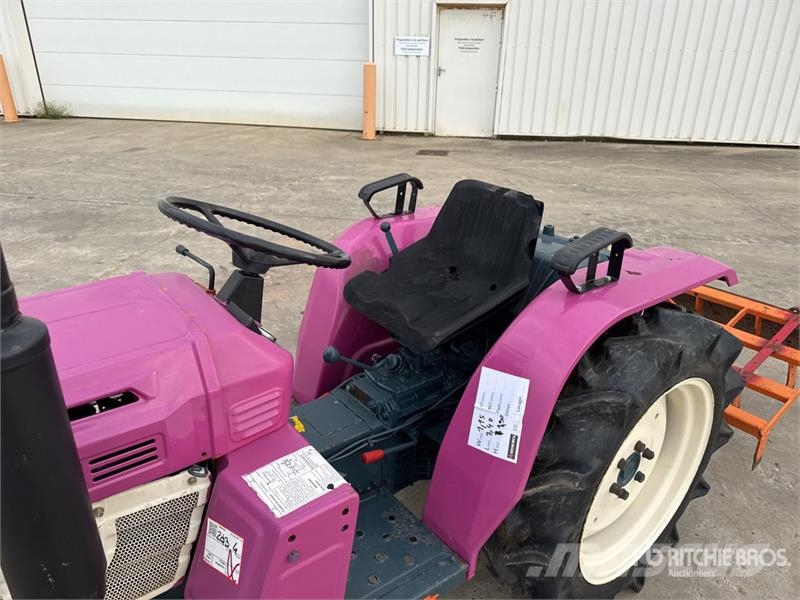 Kubota B1600 4WD Tracteur Utilitaire Utility Tractor Kleintraktoren