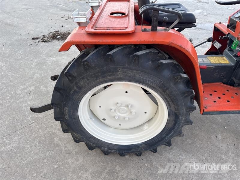 Kubota B1600 4WD Tracteur Utilitaire Utility Tractor Kompakttraktorid