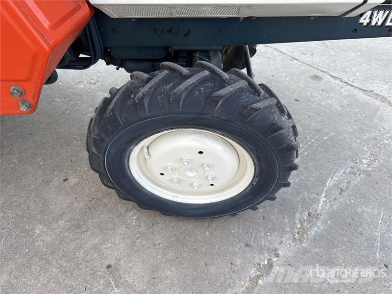 Kubota B1600 4WD Tracteur Utilitaire Utility Tractor Kompakttraktorid