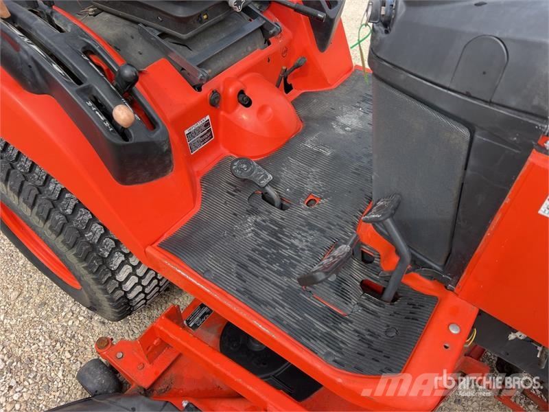 Kubota BX2350 Tracteur Tondeuse Mower Tractor 小型曳引機