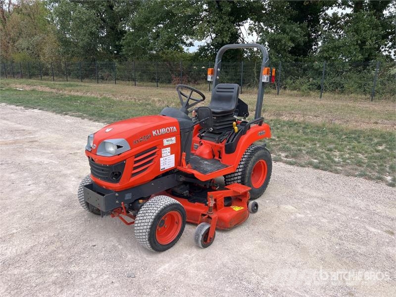 Kubota BX2350 Tracteur Tondeuse Mower Tractor 小型曳引機