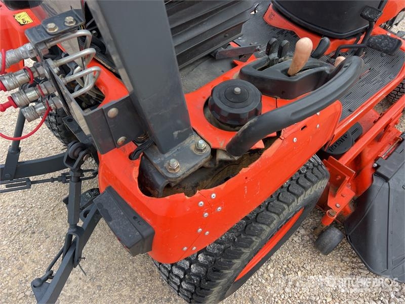 Kubota BX2350 Tracteur Tondeuse Mower Tractor 小型曳引機