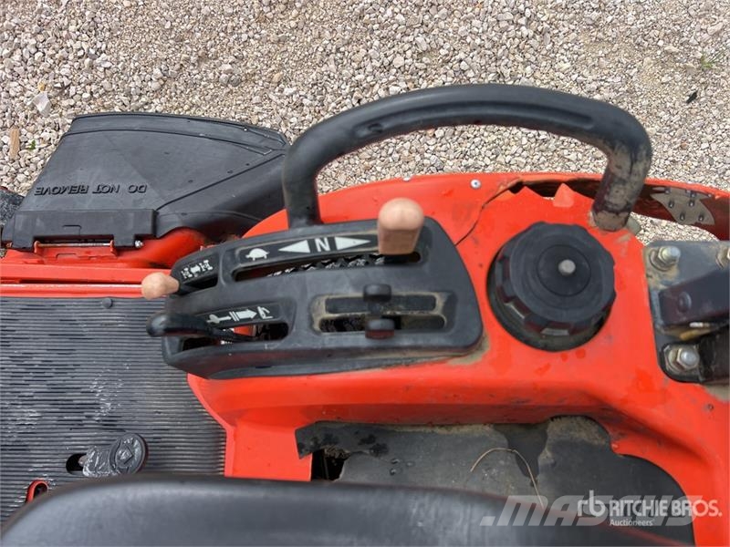 Kubota BX2350 Tracteur Tondeuse Mower Tractor 小型曳引機