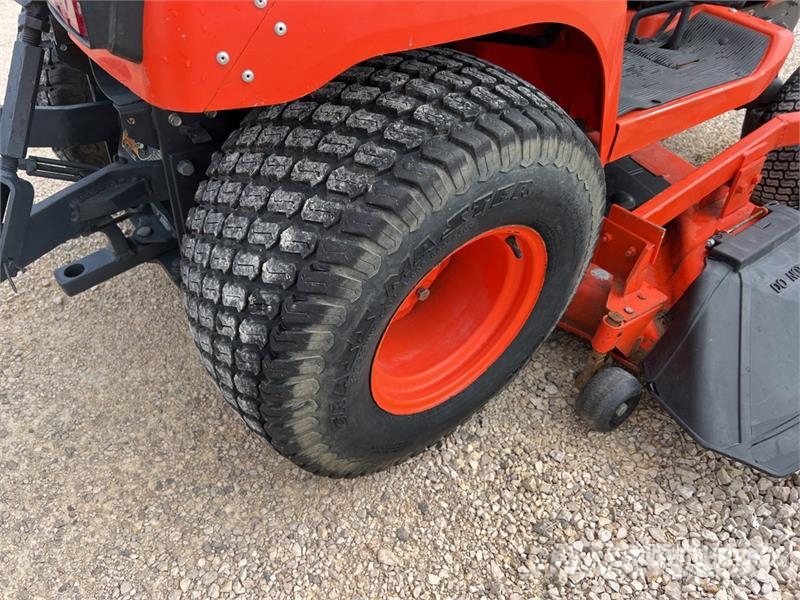 Kubota BX2350 Tracteur Tondeuse Mower Tractor 小型曳引機