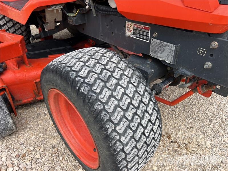 Kubota BX2350 Tracteur Tondeuse Mower Tractor 小型曳引機