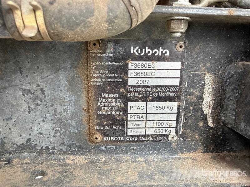 Kubota F3680 Vrtni traktor kosilnice