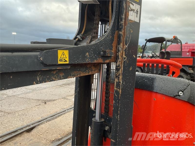 Kubota KC70VHD-4 Stand-On Hi-Tip Dumper Dumpere