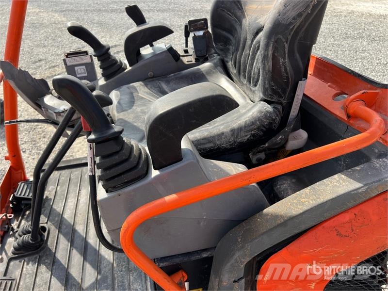 Kubota KX016-4 Miniescavatori