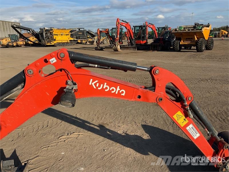 Kubota KX016-4 ミニ油圧ショベル 7t以下(ミニユンボ・ミニディガー)