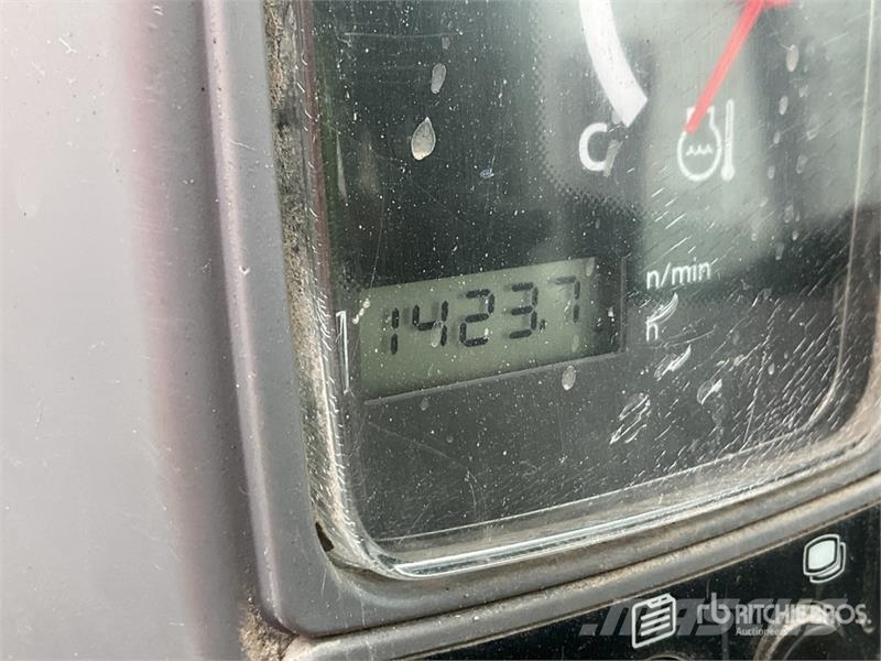 Kubota KX016-4 ミニ油圧ショベル 7t以下(ミニユンボ・ミニディガー)
