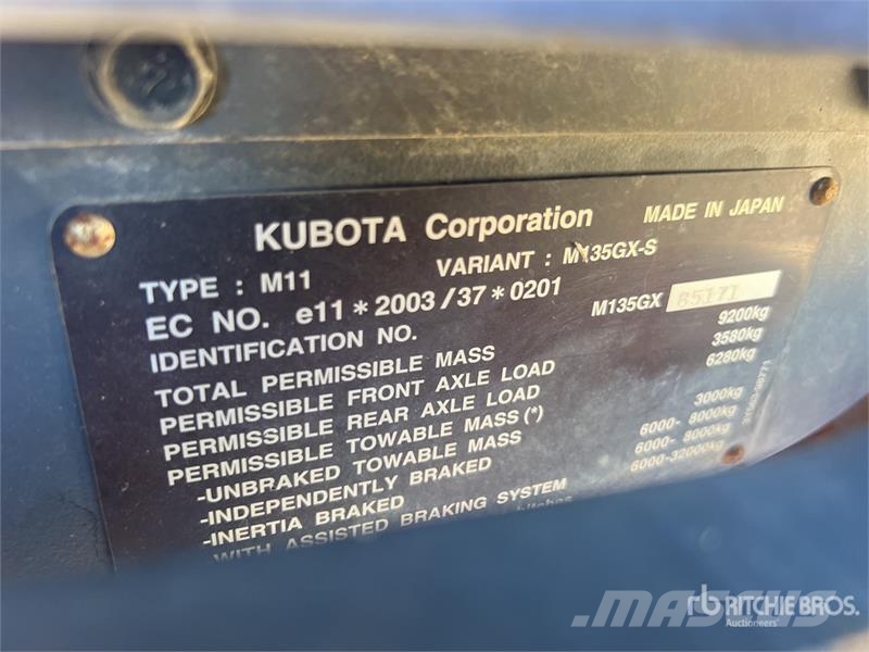 Kubota M135GX-S 4x4 Tracteur Agricole 4WD Tractor Traktorit