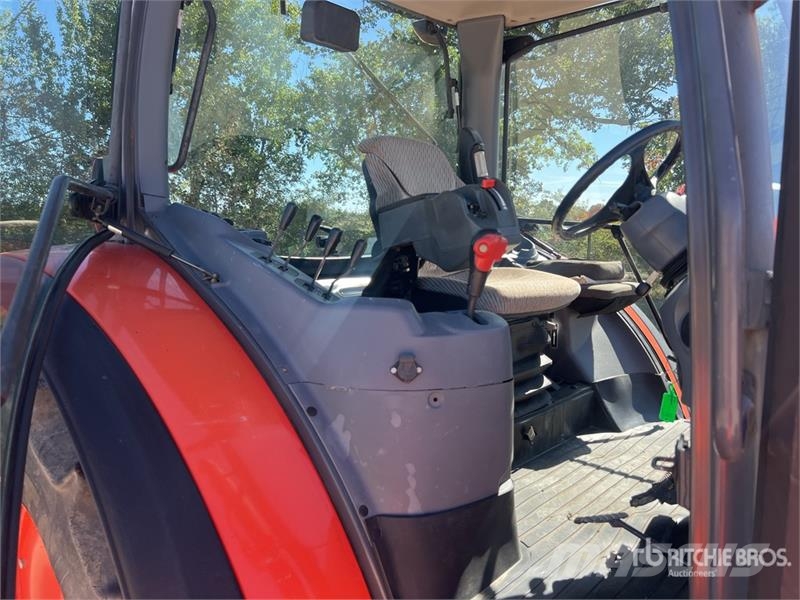 Kubota M135GX-S 4x4 Tracteur Agricole 4WD Tractor Traktorit