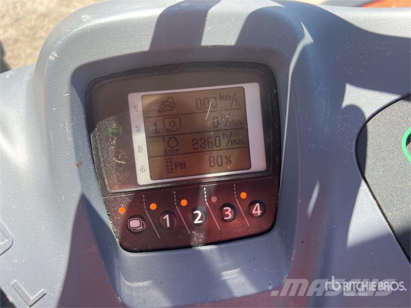 Kubota M135GX-S 4x4 Tracteur Agricole 4WD Tractor Traktorit