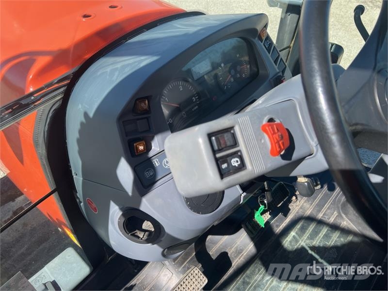 Kubota M135GX-S 4x4 Tracteur Agricole 4WD Tractor Traktorit