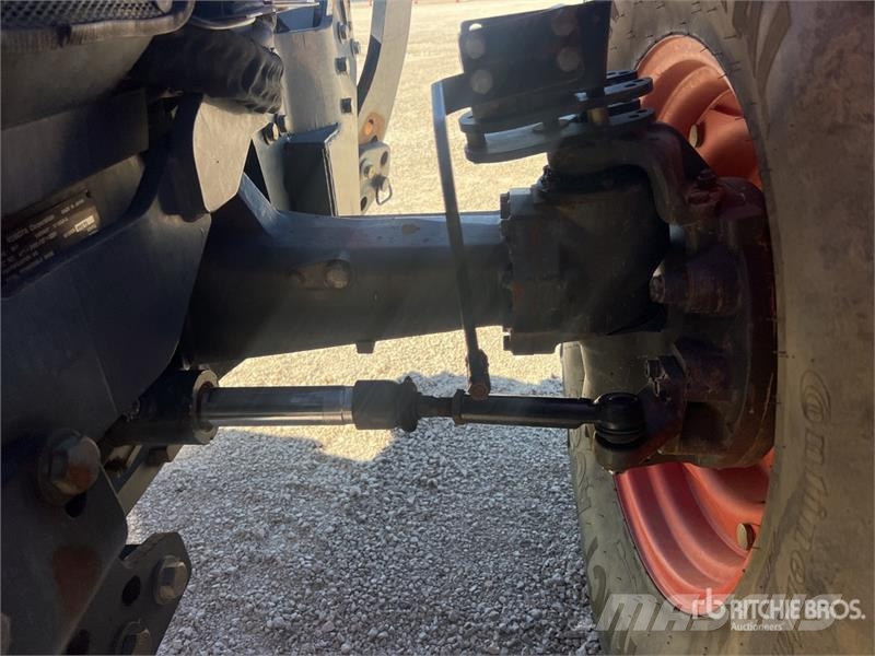 Kubota M135GX-S Tracteur Agricole 4x4 4WD Tractor الجرارات