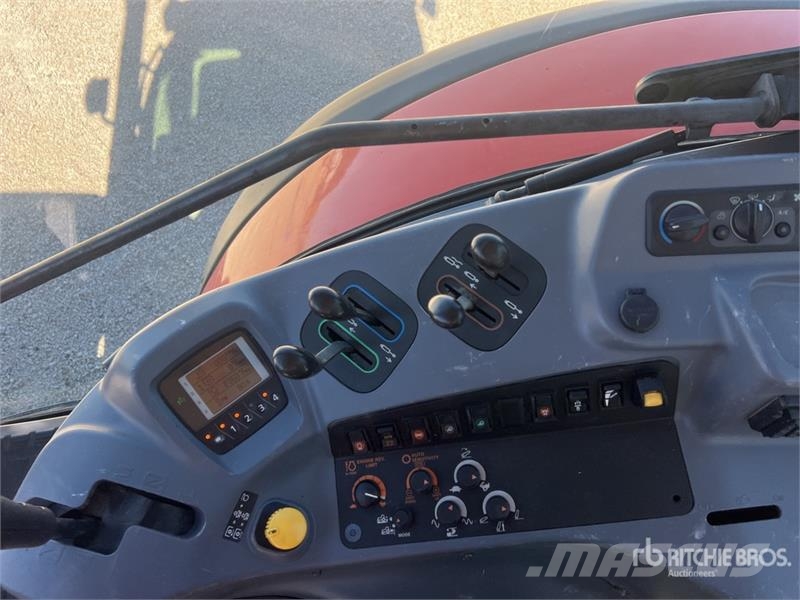 Kubota M135GX-S Tracteur Agricole 4x4 4WD Tractor الجرارات