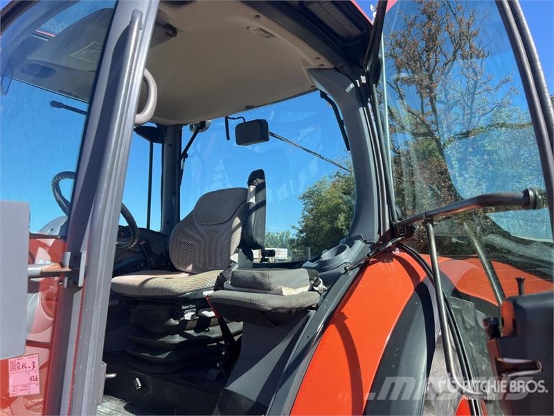 Kubota M135GX-S Tracteur Agricole 4x4 4WD Tractor الجرارات