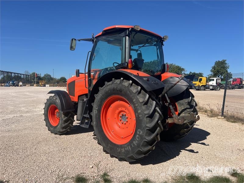 Kubota M135GX-S Tracteur Agricole 4x4 4WD Tractor الجرارات