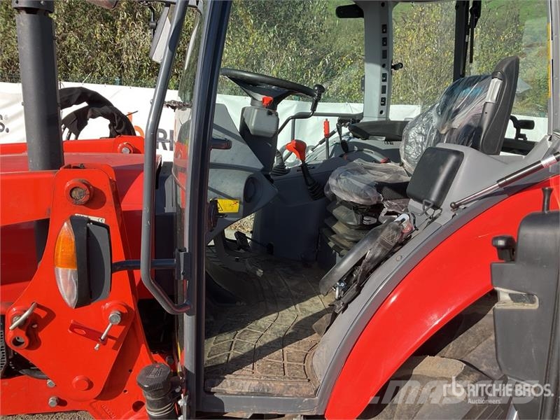 Kubota M4062 4WD Utility Tractor Kompaktní traktory