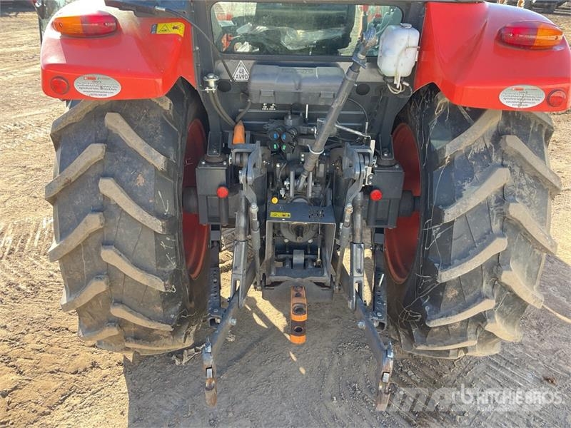 Kubota M4062 4WD Utility Tractor Kompaktní traktory