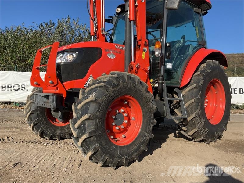 Kubota M4062 4WD Utility Tractor Kompaktní traktory