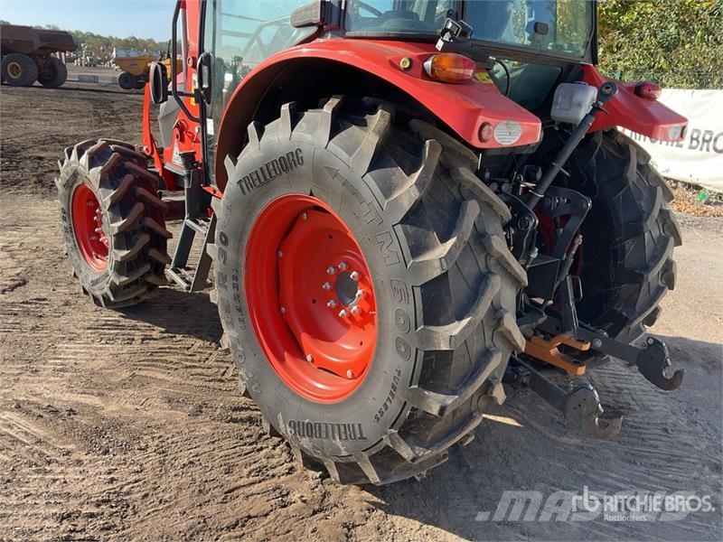Kubota M4062 4WD Utility Tractor Mikrociągniki