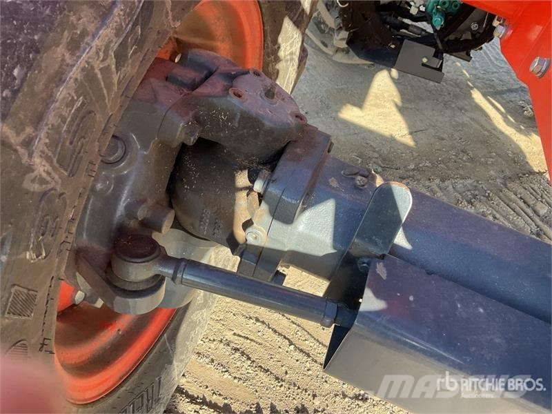 Kubota M4062 4WD Utility Tractor Kompaktní traktory
