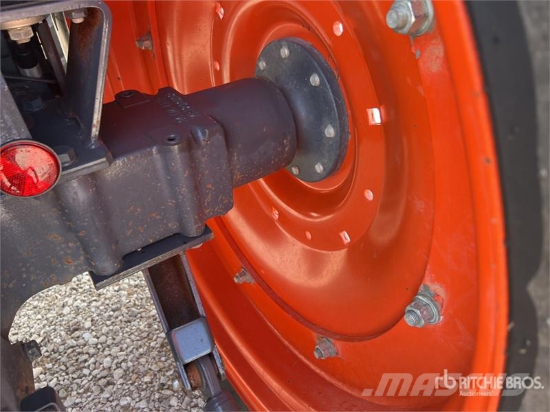 Kubota M5091 الجرارات