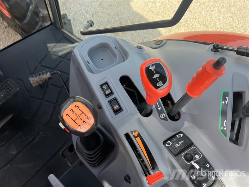 Kubota M5091 الجرارات